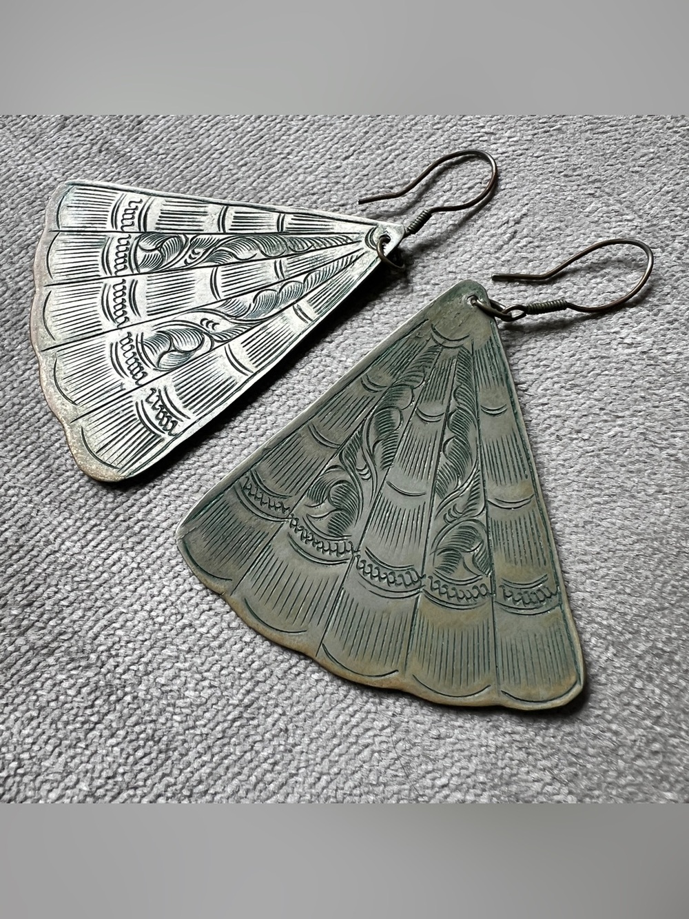 Boho Engraved Fan-Shaped Metal Earrings in Aged Green